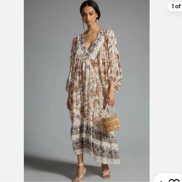 Anthropologie Dresses & Skirts - Anthropologie V-neck Long Sleeve Maxi Dress